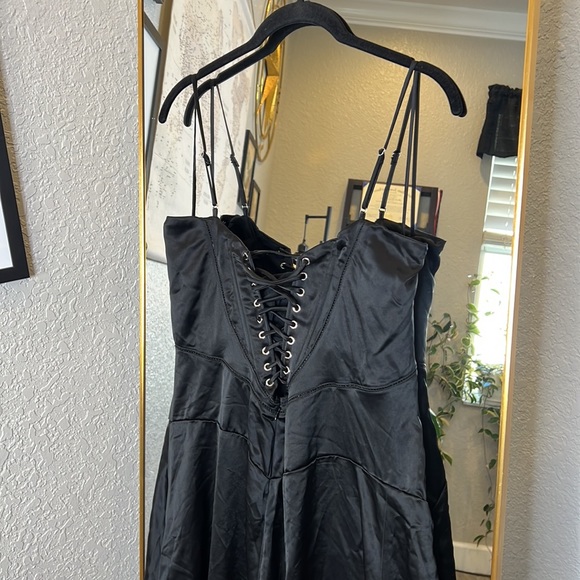 HOUSE OF CB 'Anabella' Black Lace Up Maxi Dress NWT - Picture 11 of 12